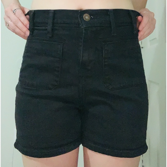 Levi’s black shorts - Picture 1 of 4
